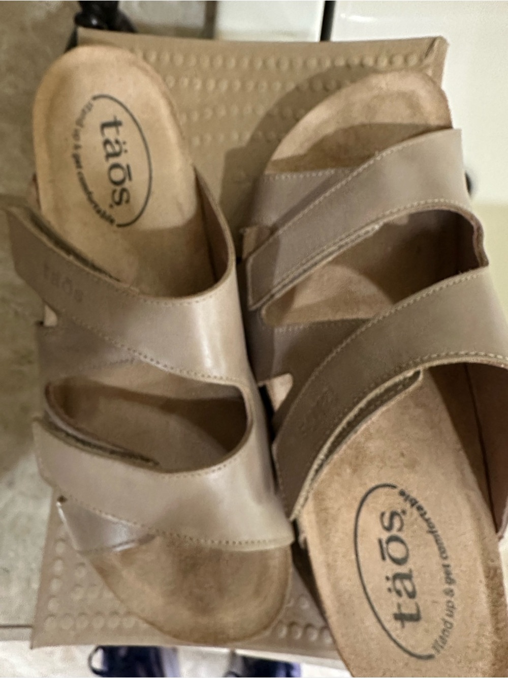 TAOS CASITA SANDALS SIZE 9 STONE! - Picture 4 of 10